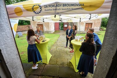 Za poklady Broumovska