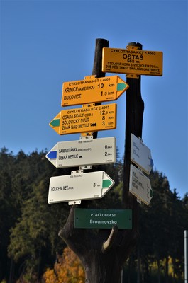 01-ostas-rozcestnik.jpg