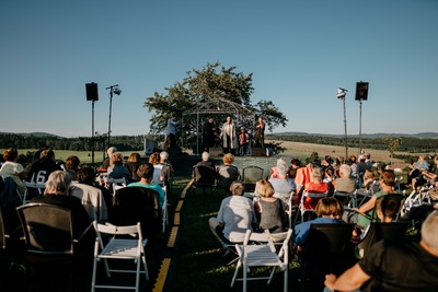 Michaela Katráková a Cimbálová muzika Milana Broučka