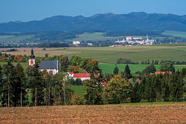 Za krásami broumovských statků a k radkovské přehradě