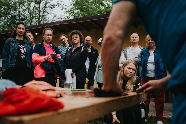 Moderní pokrmy se dají uvařit z lokálních surovin v jídelnách i restauracích