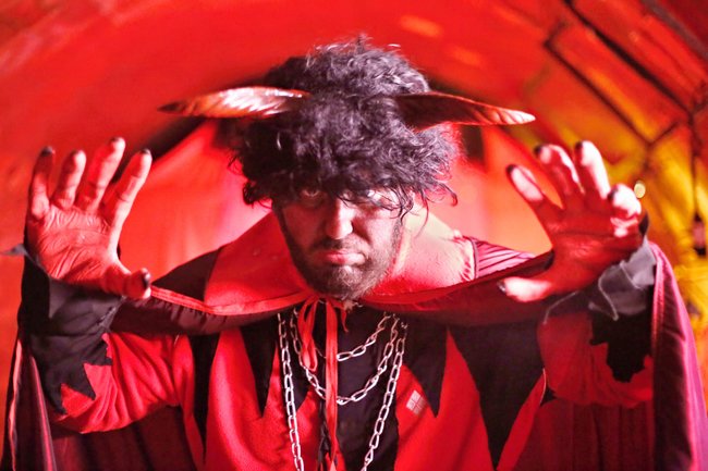 Jak se peklo probouzí