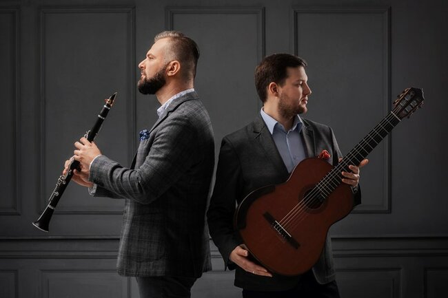 Festival Za poklady Broumovska přiveze do Teplic nad Metují polské duo – klarinetistu Jakuba Bokuna a kytaristu Jakuba Kosciuszko