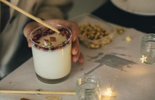 Workshop: Výroba vánoční svíčky